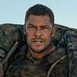 De Alan Ritchson para Keanu Reeves: A reviravolta nos bastidores do novo filme de ação da Netflix