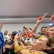 Com virada histórica, Lula é reeleito presidente do Brasil