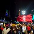 Beijos, Alckmin em evidência e festa para o Nordeste: como Lula foi recebido pela Avenida Paulista