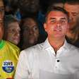 Flávio Bolsonaro teria viajado à Argentina para ir aos EUA, diz site