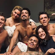 Alanis Guillen grava cena de 'amor intenso em grupo' para novela; MC Cabelinho, Rodrigo Simas e mais, veja quem participou