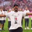 Bayern informa que Kompany recebeu alta e já está em casa