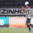 Huguinho ganha chance para retomar espaço no Botafogo