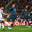 Com gols contra, Inter de Milão bate o Venezia e segue líder na Itália