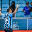 Vasco encaminha acerto com atacante Carlos Vinícius para 2027