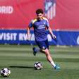Barcelona é multado por contatos irregulares com Julián Álvarez