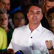 Trump diz que aprovaria entrada de Flávio Bolsonaro nos EUA e volta a questionar eleição brasileira