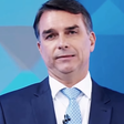 Flávio Bolsonaro é considerado foragido? Entenda o que diz a lei