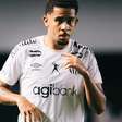 Zagueiro valoriza postura do Santos contra o Palmeiras: "DNA do clube"