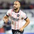 Arthur Cabral amarga 17 jogos sem gols, o maior jejum da carreira