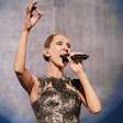 Celine Dion fatura R$ 680 milhões em 16 shows e bate recorde do U2 em residências