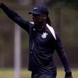 Exigências e detalhes marcam os treinos de Seedorf no Corinthians
