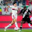 Pedro e Lino fazem dois, Flamengo goleia Vasco e amplia vantagem sobre Palmeiras