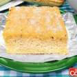 Bolo de fubá com milho: receita prática e super molhadinha