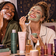 Alerta Mercúrio Retrógrado: um destes 12 itens de beleza vai salvar seu signo do caos astral; lista têm perfume, hidrantante, shampoo e mais