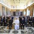 Papa alerta contra IA e pede banimento de armas autônomas letais