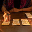 Tarot do dia 30/10: quais signos terão oportunidades e quais precisarão de cautela?