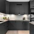 Marcenaria preta na decoração: 5 dicas para usar o tom escuro sem deixar o ambiente pesado