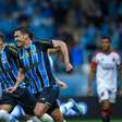Grêmio vence Athletico e recoloca o Internacional no Z4 do Brasileirão
