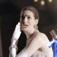 Atriz faz paródia de 'Evita' para divulgar Oscar 2011