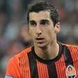 Mkhitaryan marca e amplia a vantagem do Shakhtar