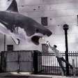 Trailer de filme bizarro sobre 'tornado de tubarões' faz sucesso