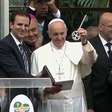 Papa Francisco recebe a chave da cidade do Rio de Janeiro