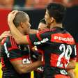 Flamengo bate Vitória por 4 x 0 e ajuda Palmeiras; veja gols