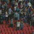Gre-Nal: torcedores de Grêmio e Inter trocam cadeiradas