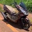 Acidente entre carro e moto é registrado no bairro Santa Cruz em Cascavel