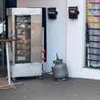 Excesso de gás em forno para assar frangos causa acidente