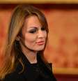 <p>Francesca Pascale, 27 anos, vai se casar com o ex-primeiro-ministro italiano, Silvio Berlusconi, 76 anos</p>  Foto: AFP