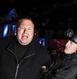 <p>Kim Dotcom, preso em janeiro de 2012, trouxe atores disfarçados de agentes da lei para o lançamento do Mega, em janeiro deste ano</p>  Foto: Nigel Marple / Reuters