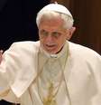 Imagem do dia 6 de fevereiro mostra o papa Bento XVI; pontíficie vai renunciar no dia 28 de fevereiro  Foto: AFP