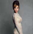 <p>Com vestido marcando a silhueta, Beyoncé mostrou que está em plena forma</p>  Foto: Divulgação
