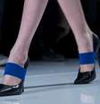 <p>Alguns sapatos trazem elásticos, outros fivelas e detalhes metálicos</p>  Foto: Miuda Tayman  / Especial para Terra