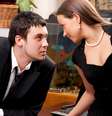 <p>Discri&ccedil;&atilde;o &eacute; fundamental na hora de se relacionar com algu&eacute;m do trabalho</p>  Foto: Getty Images