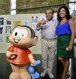 <p>Mauricio de Sousa ao lado da filha Mônica, que inspirou a personagem dos quadrinhos, no anúncio sobre a celebração dos 50 anos de sua criação, em São Paulo</p>  Foto: Fernando Borges / Terra