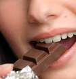 Com substâncias que ajudam no bom funcionamento do organismo, o consumo de chocolate é um aliado da saúde  Foto: Shutterstock