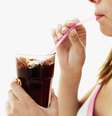 <p>Não é o gás dos refrigerantes que causa a celulite, mas sim o açúcar</p>  Foto: Getty Images 