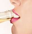 <p>Com teor alcoólico considerado baixo, entre 3 e 8%, a cerveja é uma bebida fermentada, produzida com ingredientes naturais</p>  Foto: Getty Images 