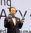 J. K. Shin, presidente de divisão de dispositivos móveis da Samsung, no lançamento do Galaxy S III  Foto: AFP