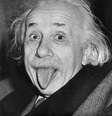 Com a descoberta da lei do efeito fotoelétrico Einstein recebeu seu Prêmio Nobel, considerado tardio, em 1921  Foto: AFP