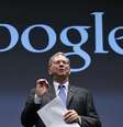 <p>Eric Schmidt teve encontro de cinco horas com criador do WikiLeaks em 2011</p>  Foto: Kim Kyung-Hoon / Reuters