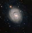 Supernova na galáxia espiral NGC 1637 tem seu lento declínio acompanhado desde 1999  Foto: ESO / Divulgação