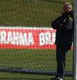 <p>Felipão comandou treino dos reservas</p>  Foto: Mowa Press / Divulgação