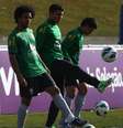 Com apenas os reservas à disposição, Felipão comandou uma atividade técnica no Centre Sportiff Clovray  Foto: Mowa Press / Divulgação