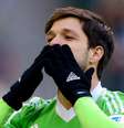 <p>Sonho santista para 2014, Diego externou que deve ficar na Europa; meia do Wolfsburg ainda sonha com Copa do Mundo</p>  Foto: EFE