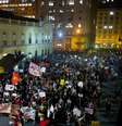 <p>Várias manifestações ocorreram na capital gaúcha após o aumento da tarifa do ônibus, em 25 de março</p>  Foto: Vinicius Costa / Futura Press
