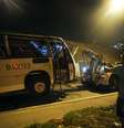 Ônibus despencou de viaduto de acesso à Ilha do Governador, na avenida Brasil  Foto: Mauro Pimentel / Terra